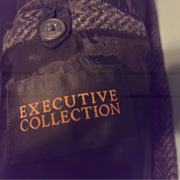 Men’s Wool Gray Trench Coat - Picture 7 of 9